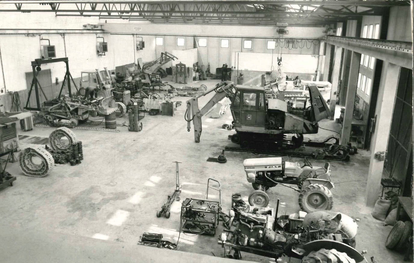 L'officina della Franco Clò agli albori - Franco Clò Macchine Movimento Terra