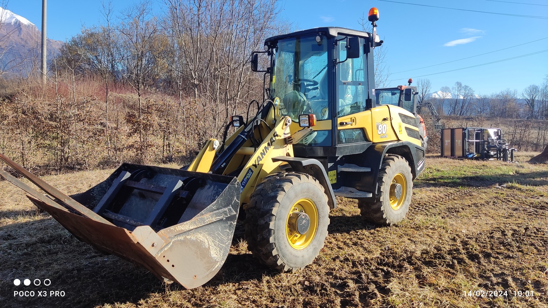 Pala gommata media YANMAR V80 P - Franco Clò Macchine Movimento Terra