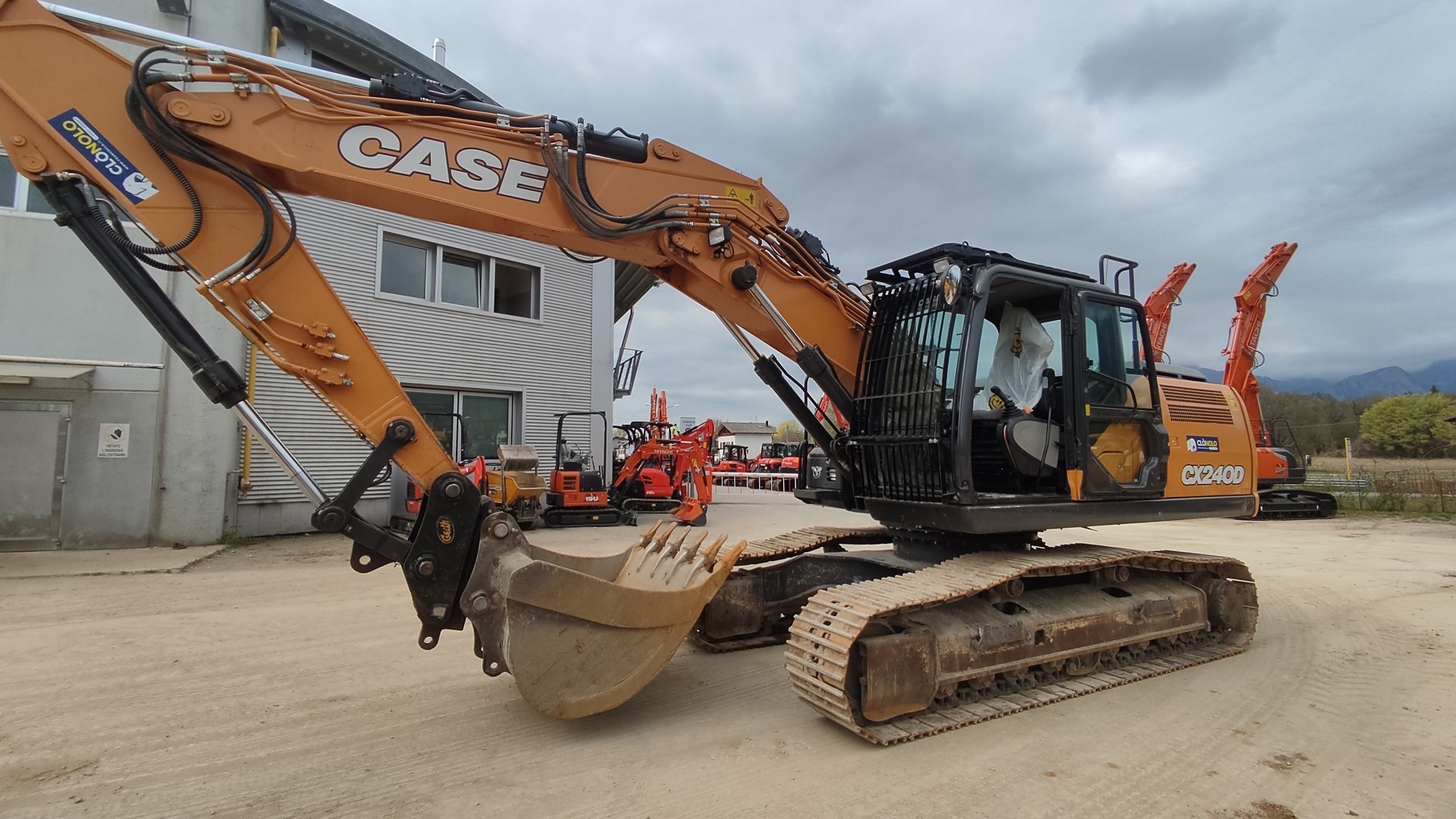 Escavatore cingolato CASE CX240D T - Franco Clò Macchine Movimento Terra