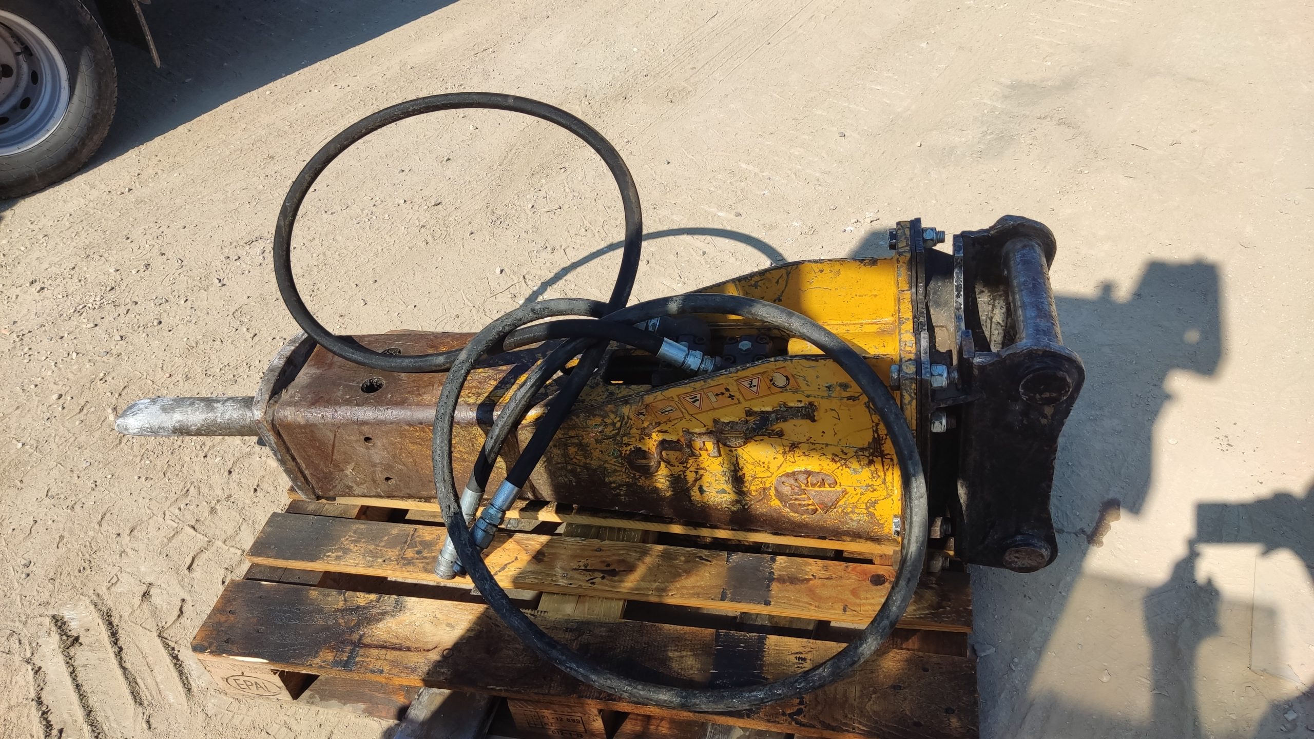 Martello demolitore idraulico Indeco HP 600 - Franco Clò Macchine Movimento Terra