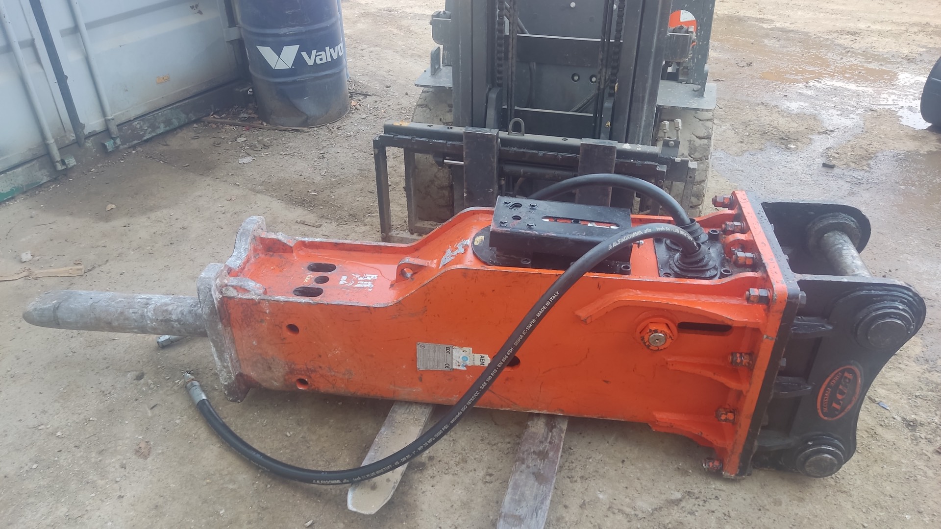 Martello idraulico YANTAI EDT 2000 - Franco Clò Macchine Movimento Terra