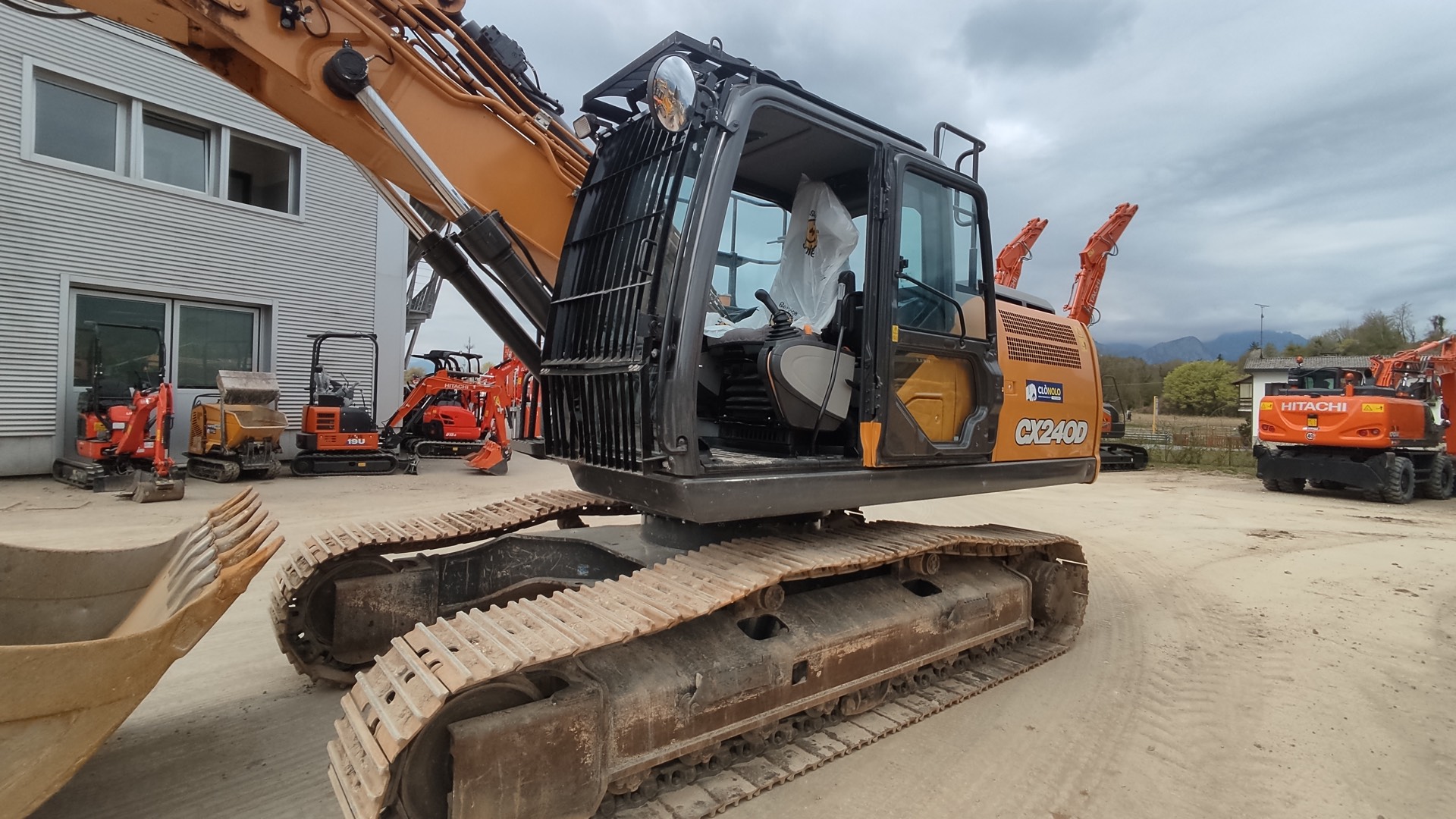 Escavatore cingolato CASE CX240D T - Franco Clò Macchine Movimento Terra