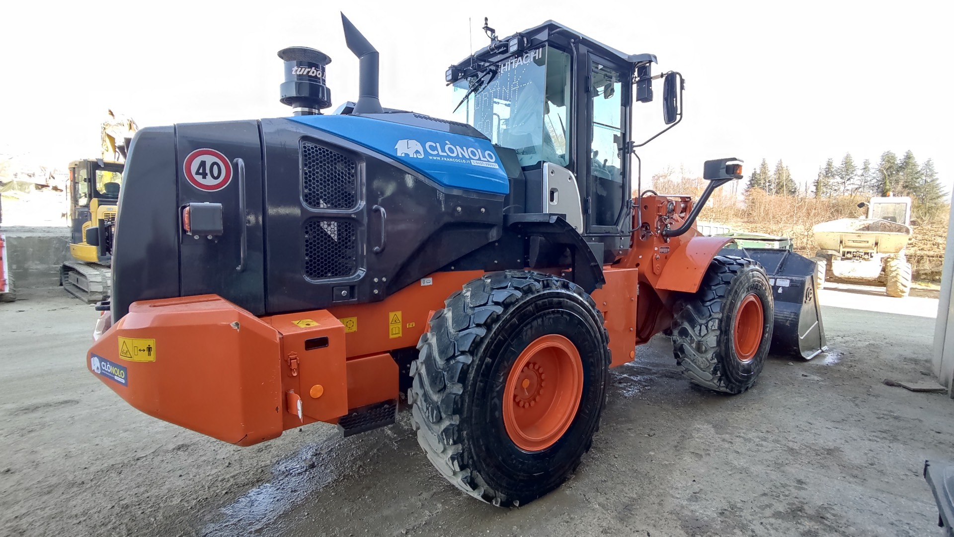 Pala gommata grande HITACHI ZW 180-6 - Franco Clò Macchine Movimento Terra