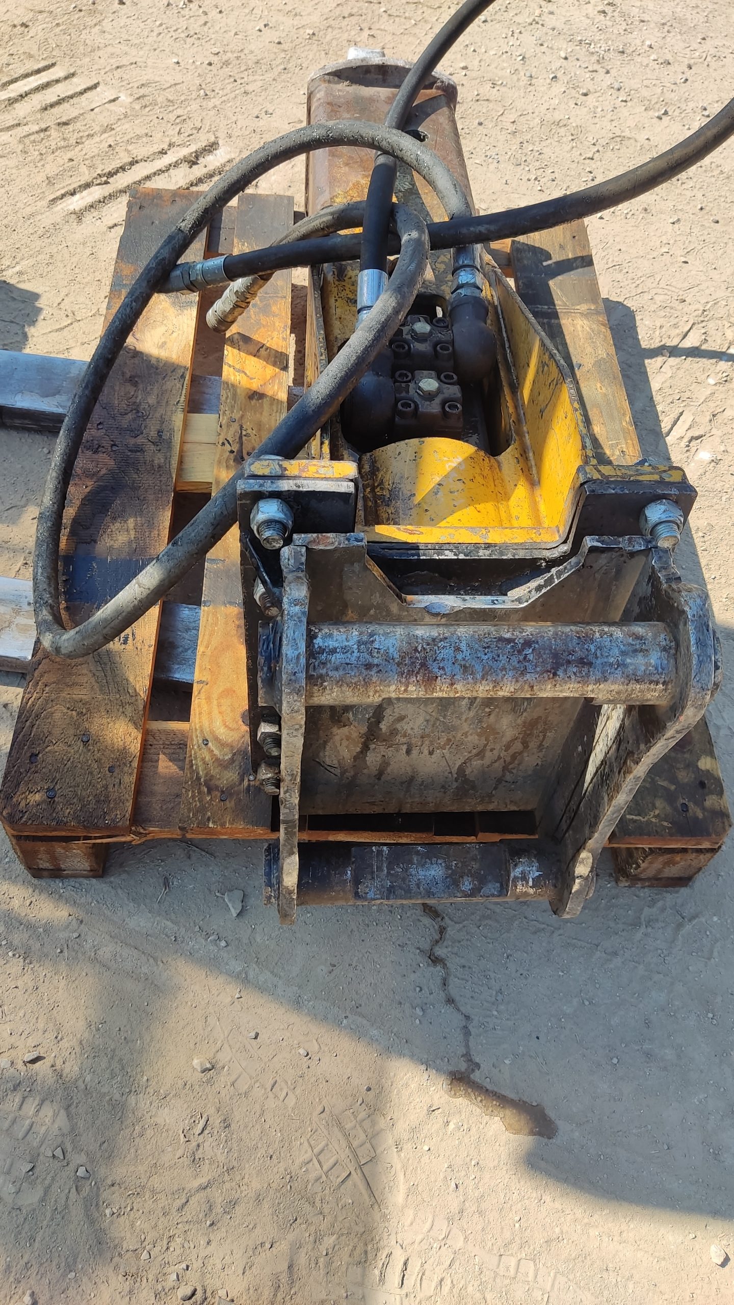 Martello demolitore idraulico Indeco HP 600 - Franco Clò Macchine Movimento Terra