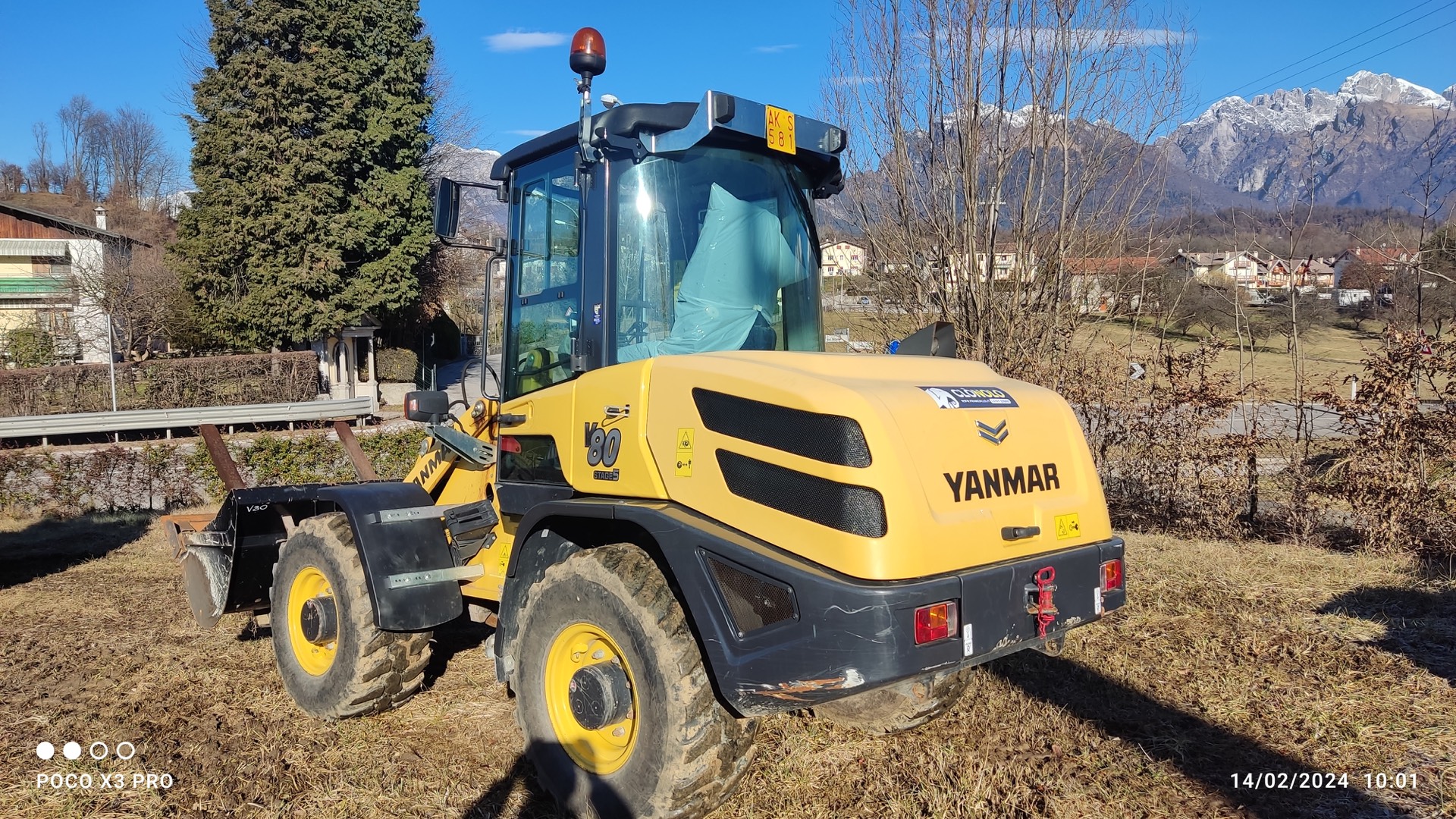 Pala gommata media YANMAR V80 P - Franco Clò Macchine Movimento Terra
