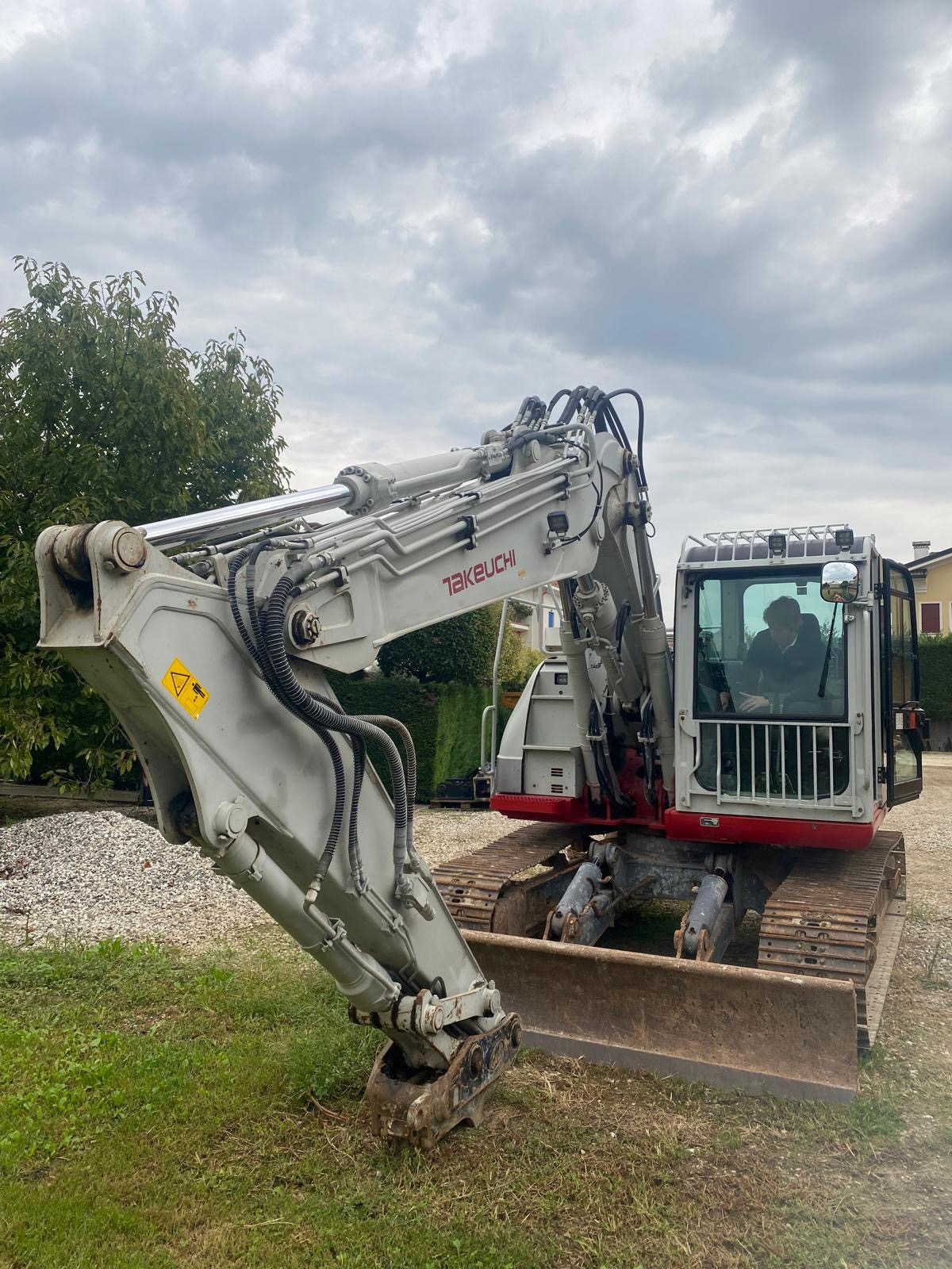 Escavatore cingolato TAKEUCHI TB 2150 R - Franco Clò Macchine Movimento Terra