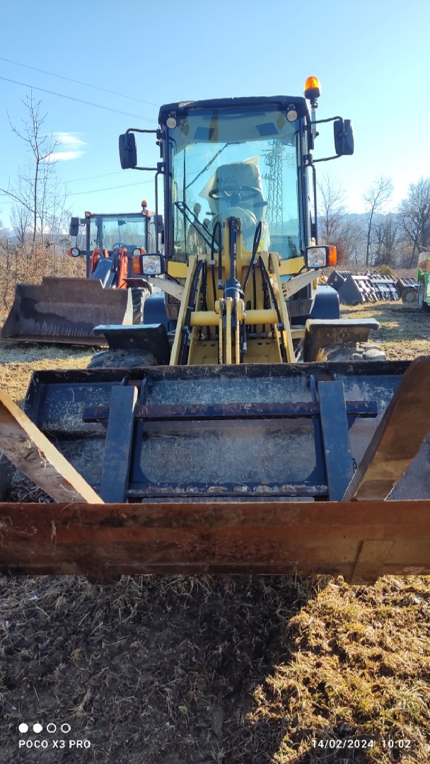 Pala gommata media YANMAR V80 P - Franco Clò Macchine Movimento Terra