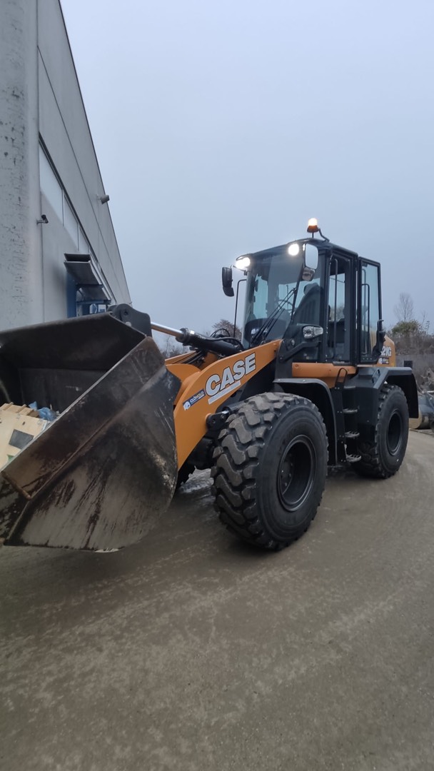 Pala gommata grande CASE 621 G - Franco Clò Macchine Movimento Terra