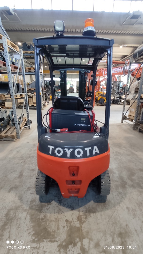 Sollevatore TOYOTA 8FBMT20 - Franco Clò Macchine Movimento Terra