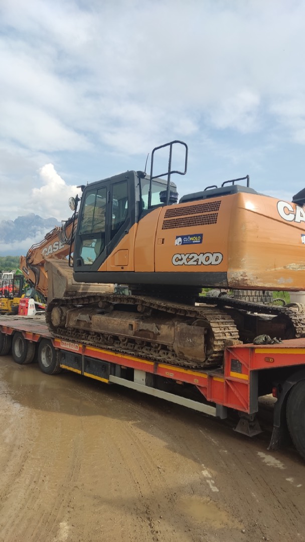 Escavatore cingolato CASE CX210D T - Franco Clò Macchine Movimento Terra
