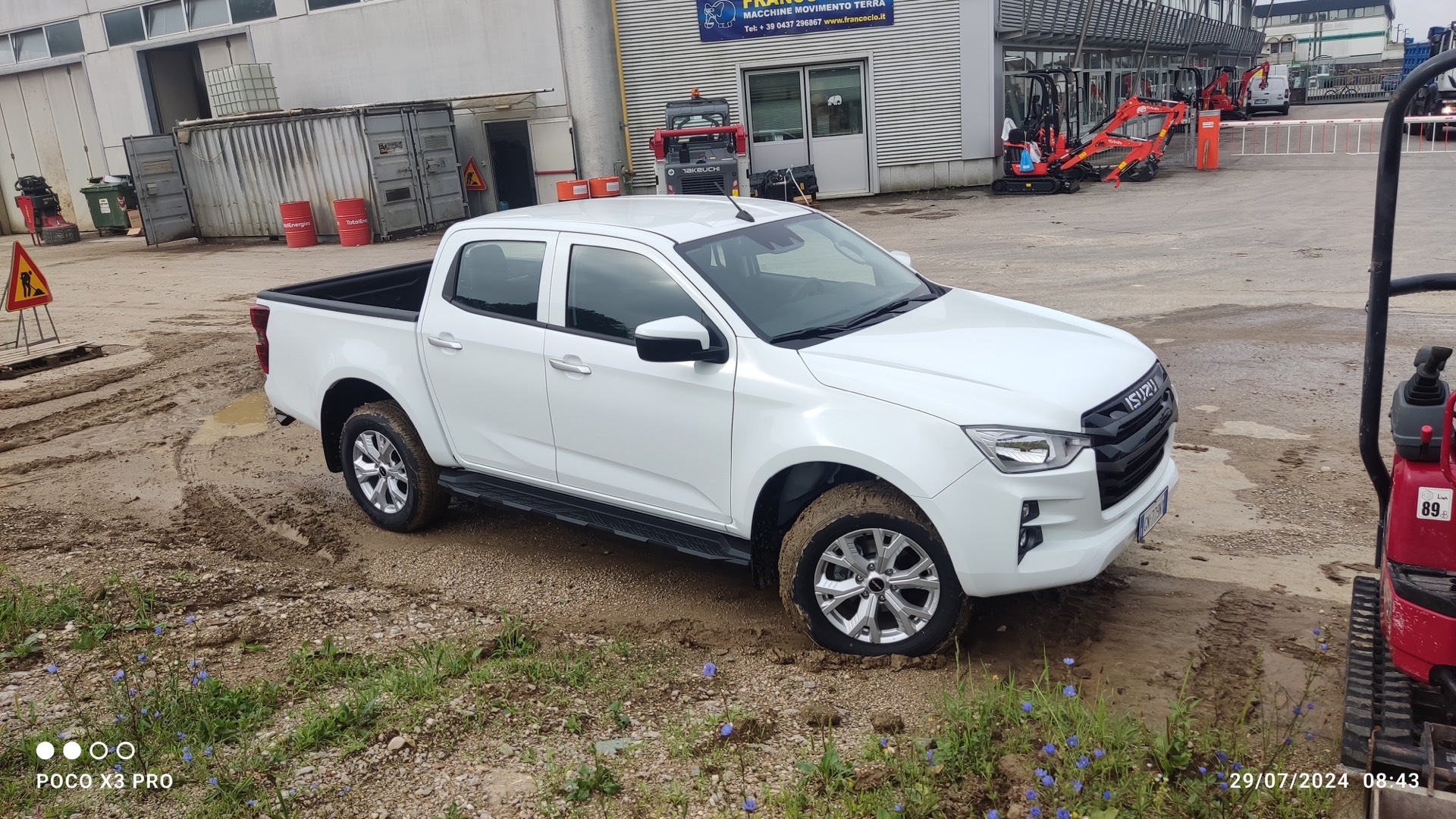 Autocarro ISUZU D-MAX N60BB - Franco Clò Macchine Movimento Terra