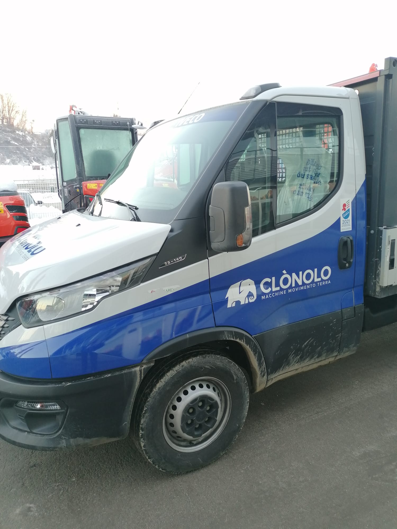 Autocarro IVECO NUOVO DAILY - Franco Clò Macchine Movimento Terra