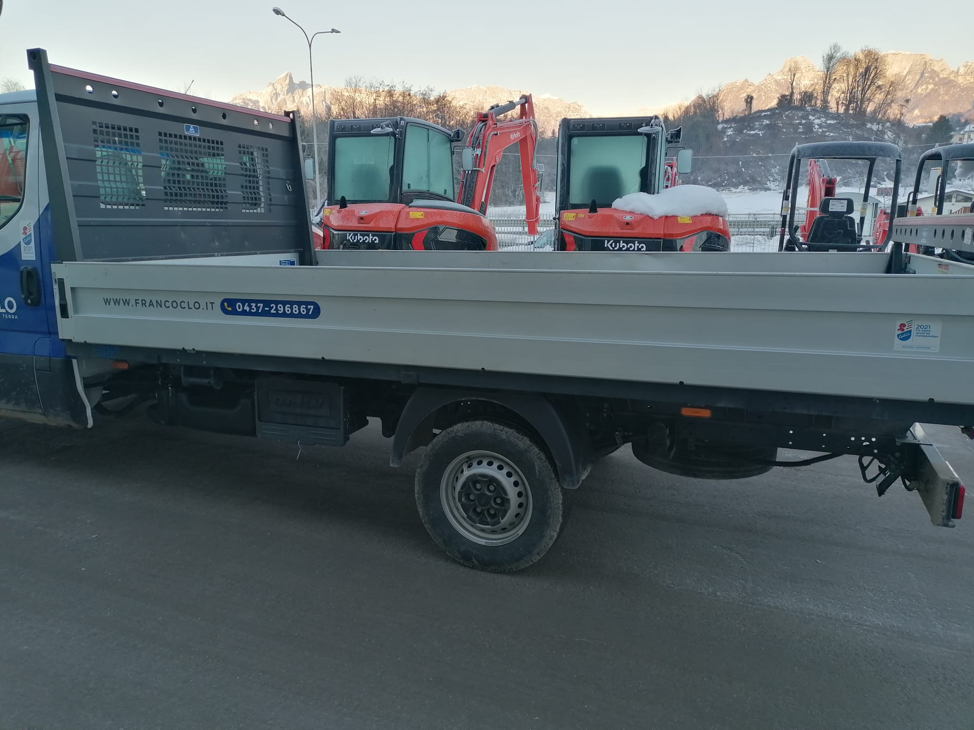 Autocarro IVECO NUOVO DAILY - Franco Clò Macchine Movimento Terra