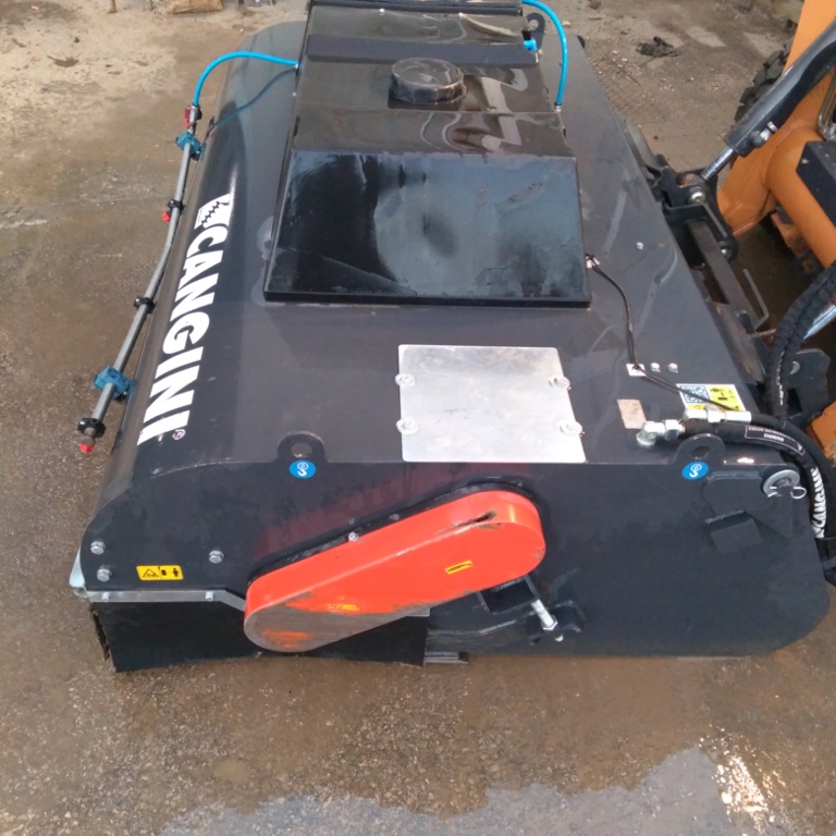 Benna spazzolatrice Cangini SPZ 50 - Franco Clò Macchine Movimento Terra