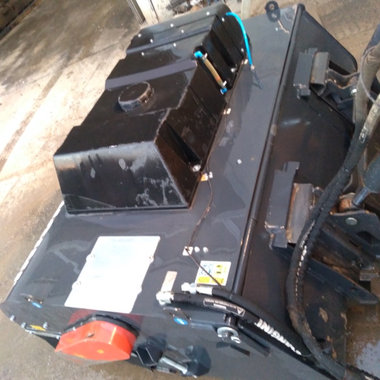 Benna spazzolatrice Cangini SPZ 50 - Franco Clò Macchine Movimento Terra