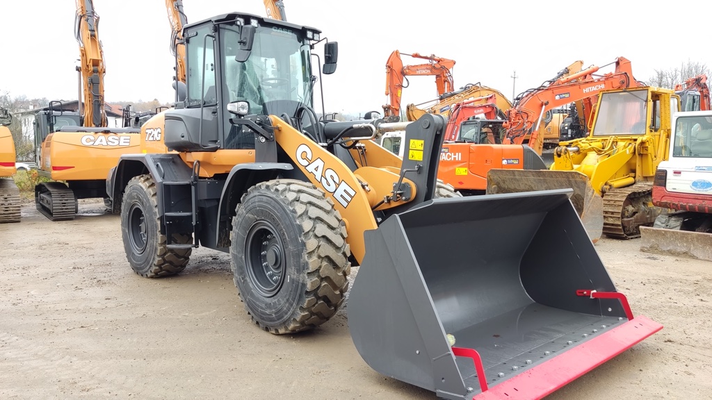 Pala gommata grande CASE 721 G - Franco Clò Macchine Movimento Terra