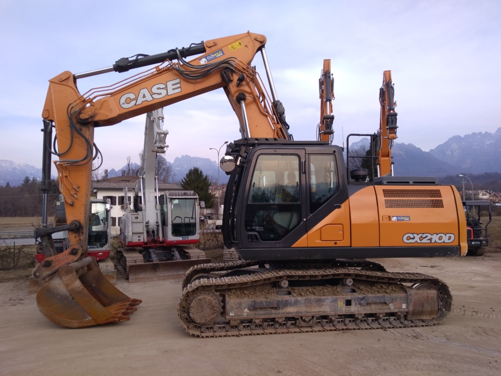 Escavatore cingolato CASE CX210D T - Franco Clò Macchine Movimento Terra