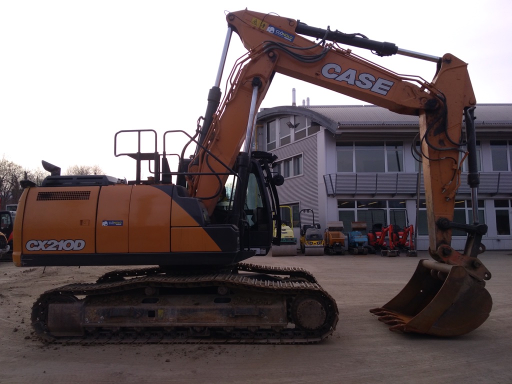 Escavatore cingolato CASE CX210D T - Franco Clò Macchine Movimento Terra