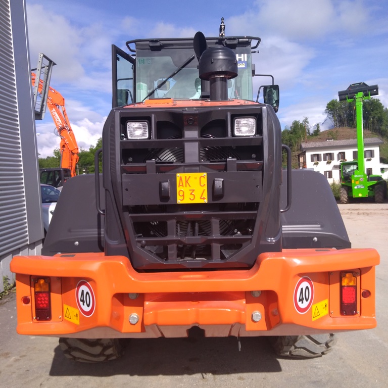 Pala gommata grande HITACHI ZW150-6 - Franco Clò Macchine Movimento Terra