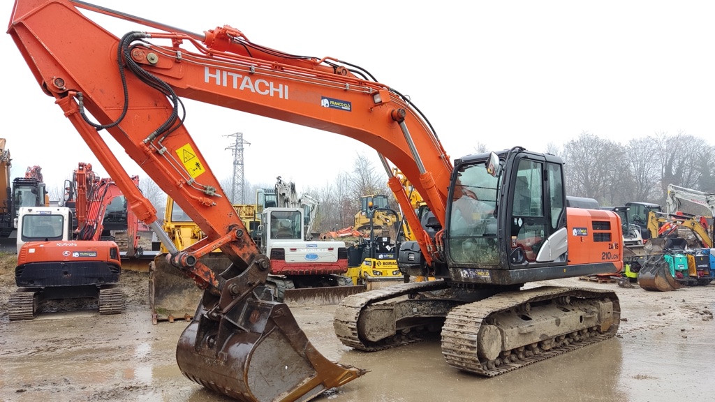 Escavatore cingolato HITACHI ZX210LCN-5 M - Franco Clò Macchine Movimento Terra