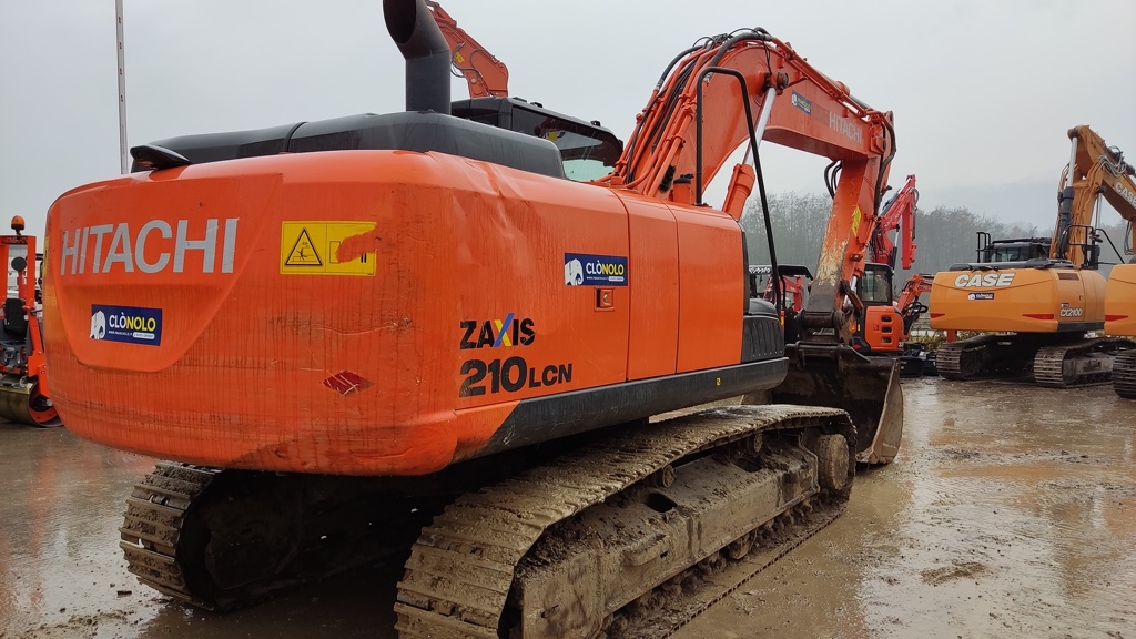 Escavatore cingolato HITACHI ZX210LCN-5 M - Franco Clò Macchine Movimento Terra