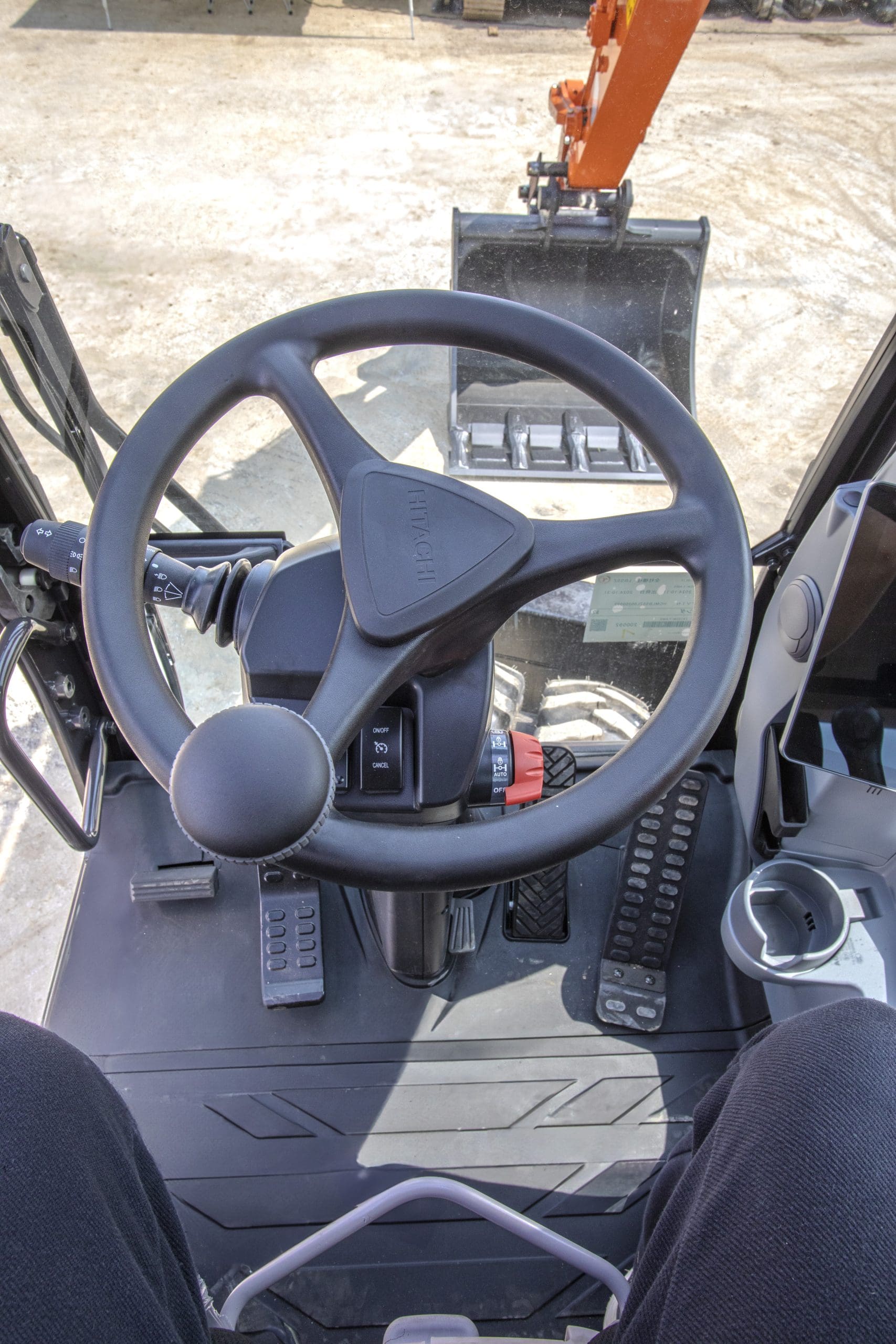 Escavatore gommato Hitachi ZX155W-7 - Franco Clò Macchine Movimento Terra