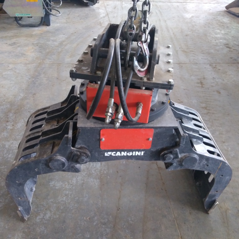 Pinza selezionatrice PF 250 in CR50 per 50-80 q.li - Franco Clò Macchine Movimento Terra