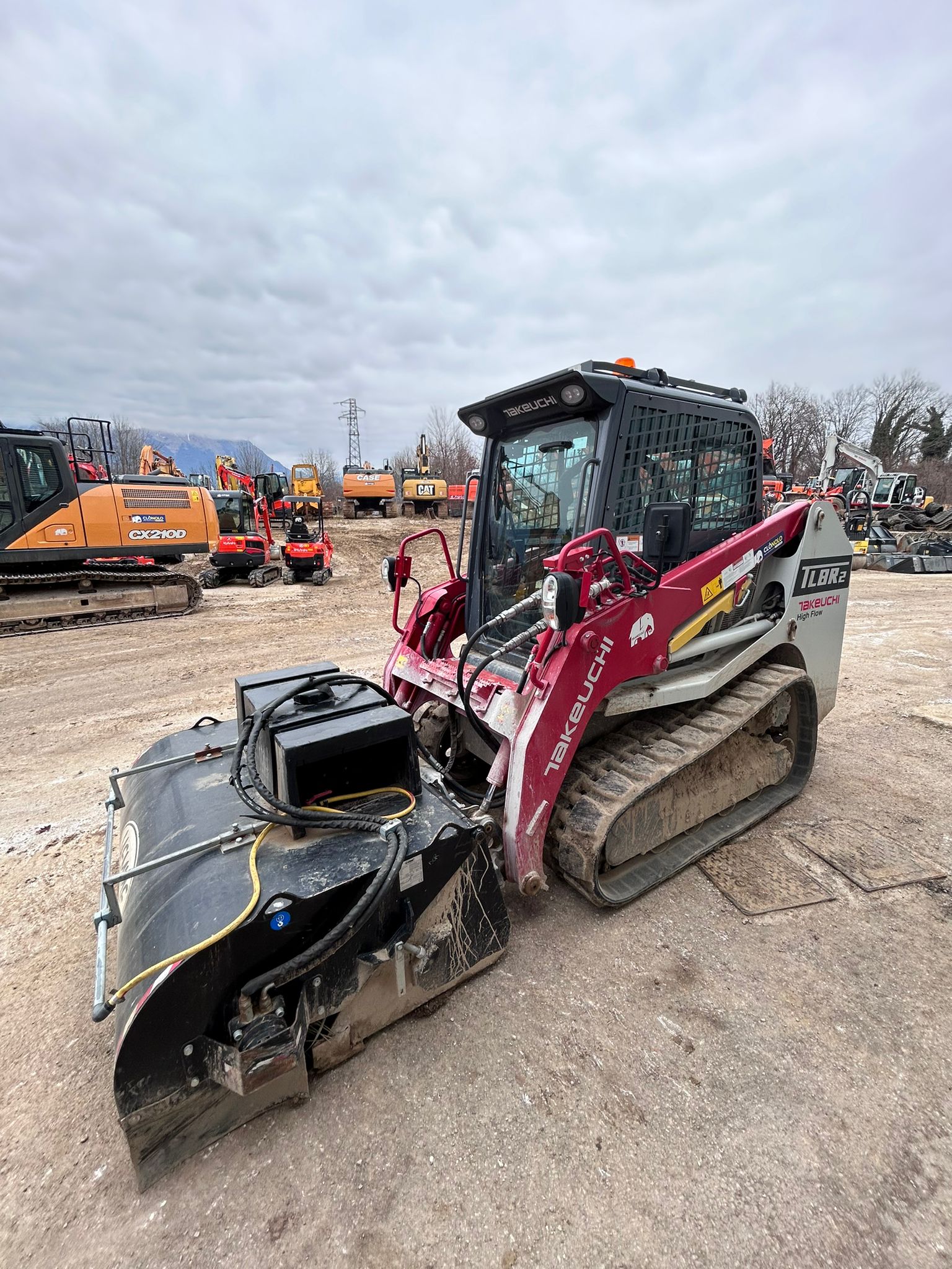 Pala compatta cingolata TAKEUCHI TL 8 R-2 - Franco Clò Macchine Movimento Terra