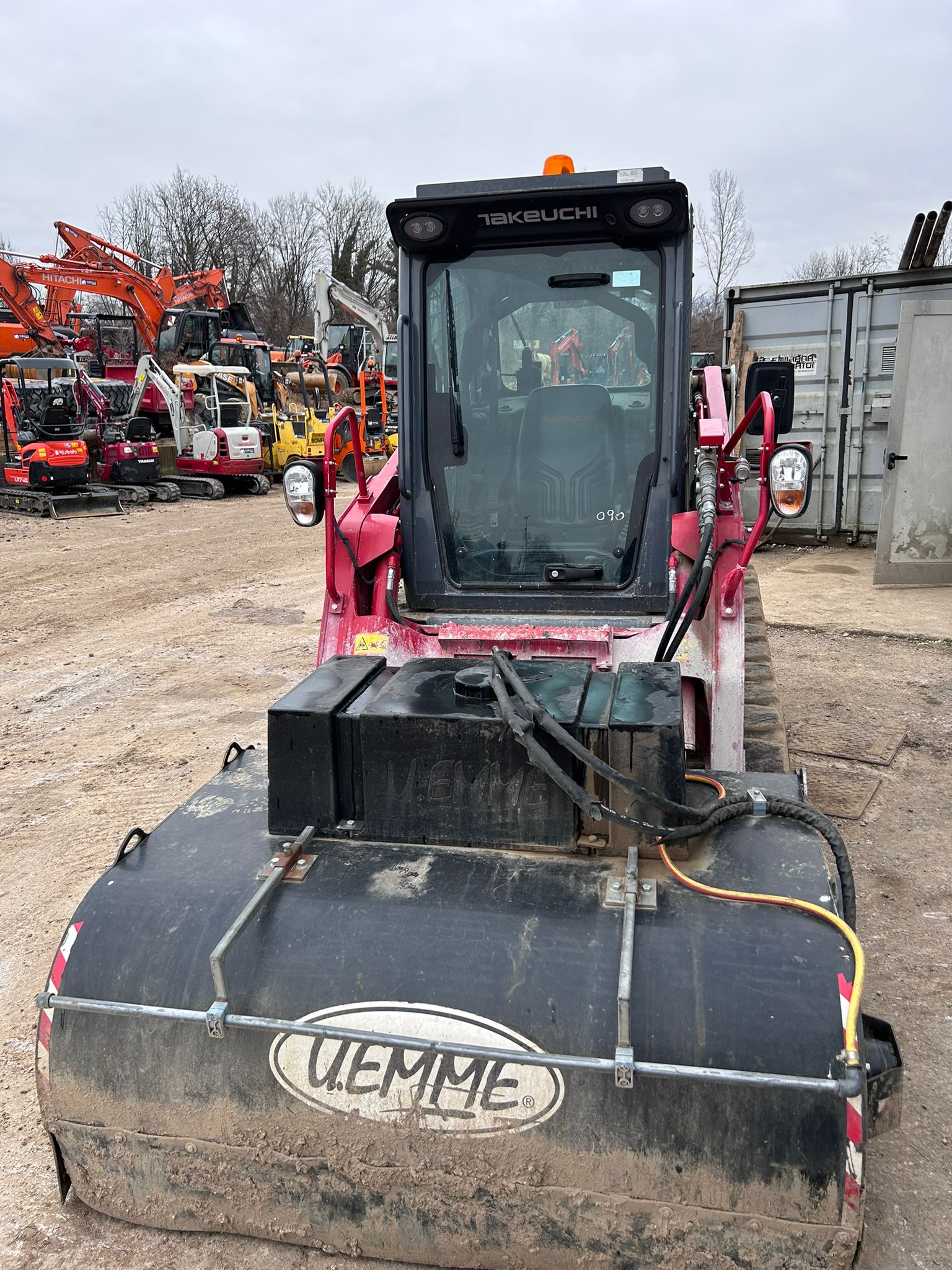 Pala compatta cingolata TAKEUCHI TL 8 R-2 - Franco Clò Macchine Movimento Terra