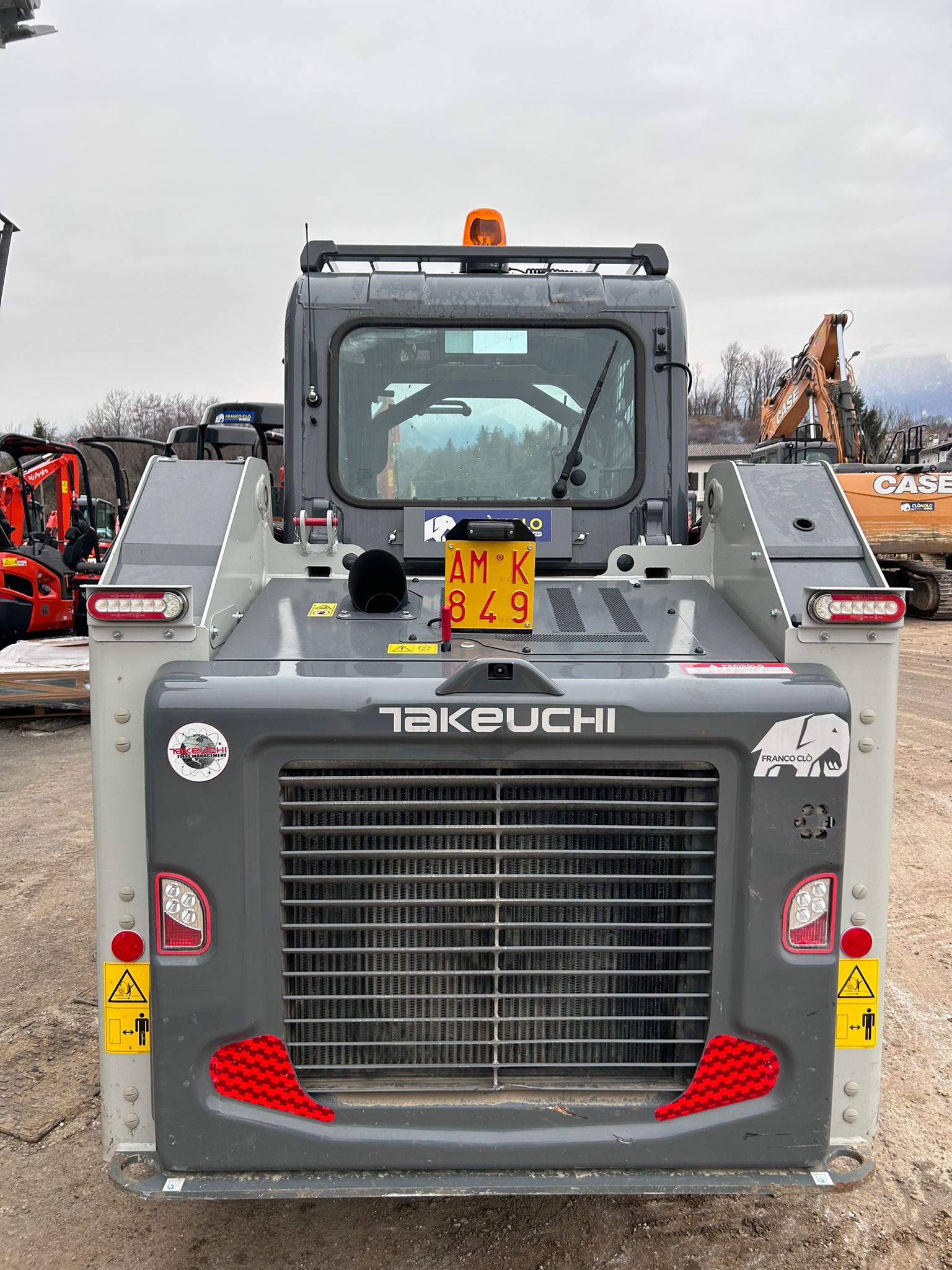 Pala compatta cingolata TAKEUCHI TL 8 R-2 - Franco Clò Macchine Movimento Terra