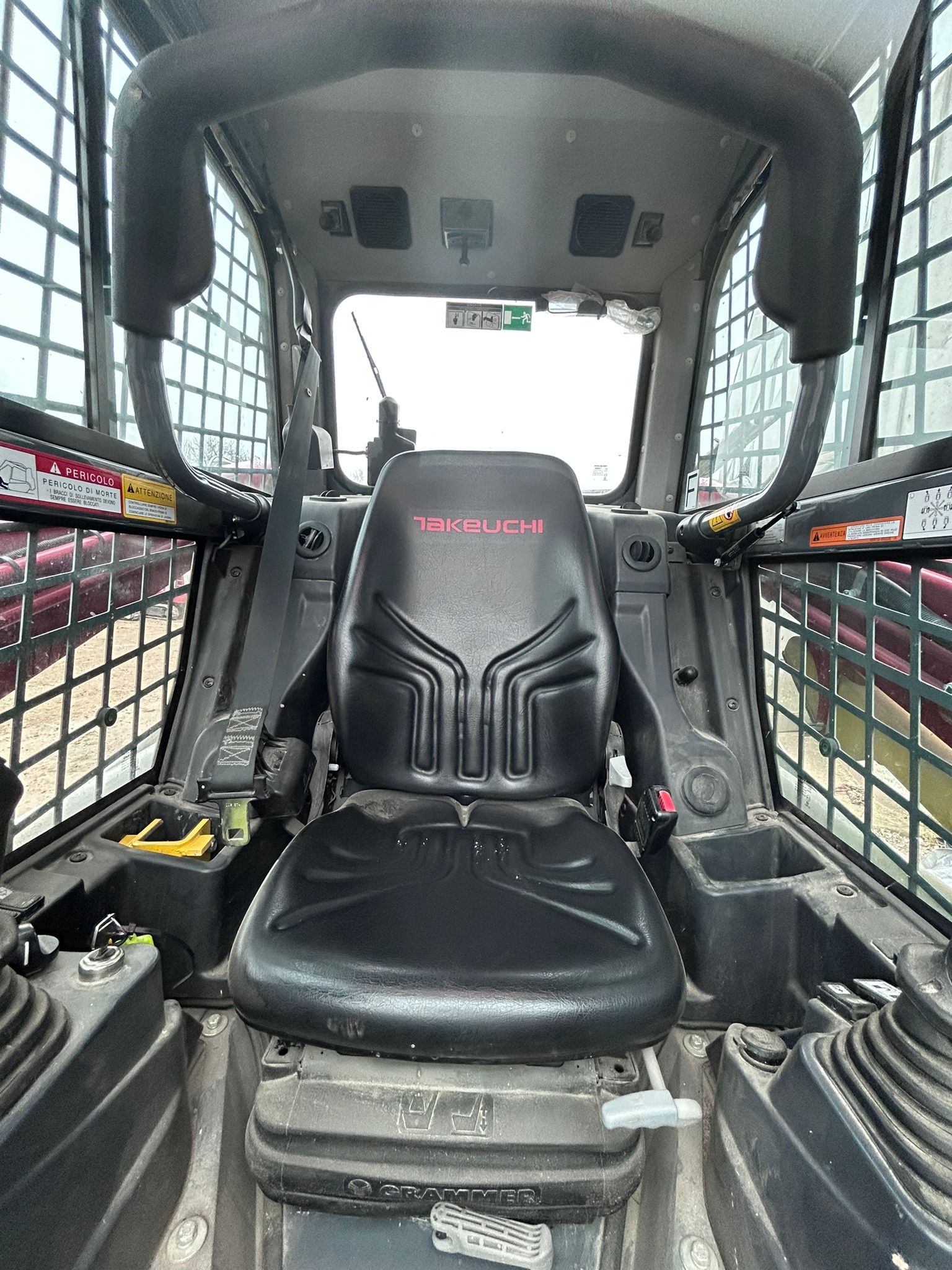 Pala compatta cingolata TAKEUCHI TL 8 R-2 - Franco Clò Macchine Movimento Terra