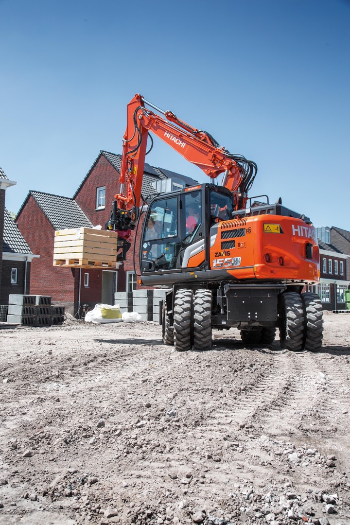 Escavatore gommato Hitachi ZX155W-7 - Franco Clò Macchine Movimento Terra