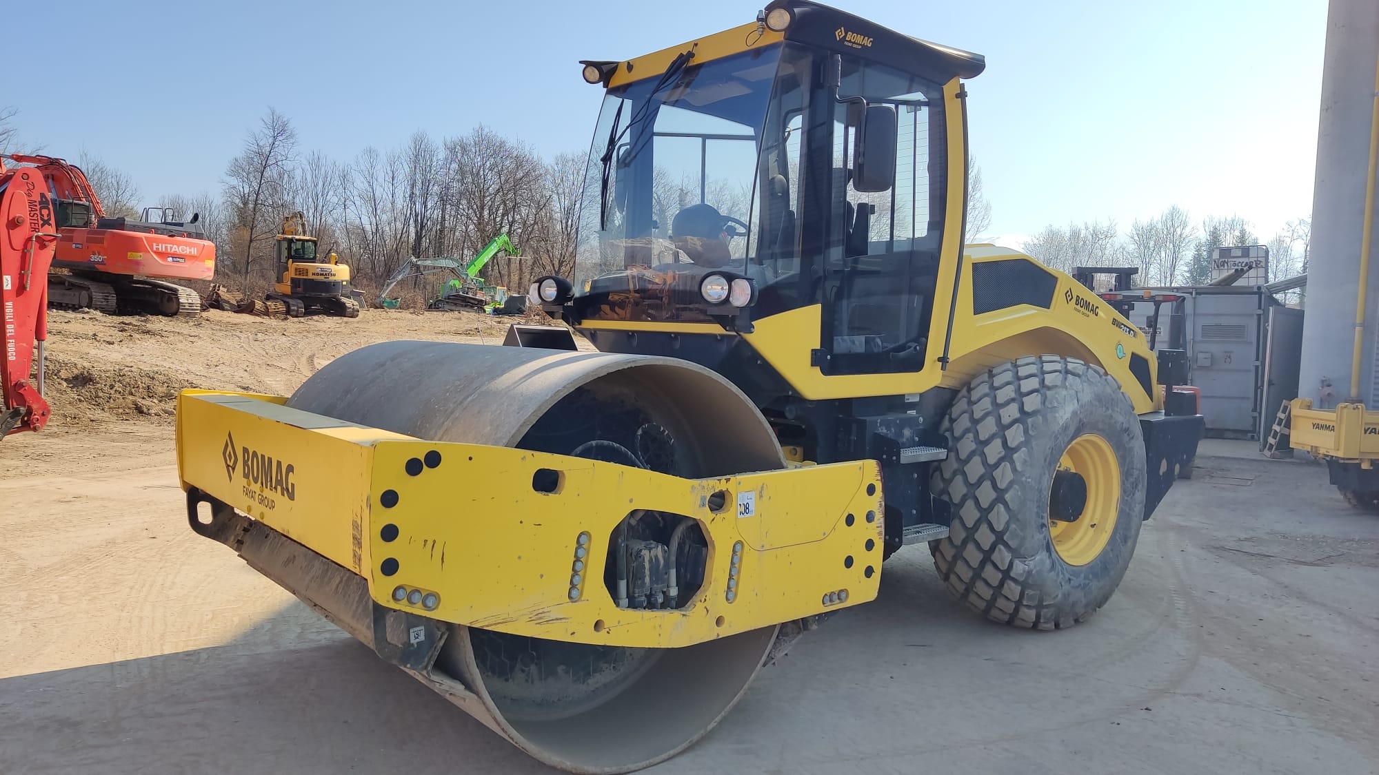 Rullo compattatore BOMAG BW 213 D-5 - Franco Clò Macchine Movimento Terra