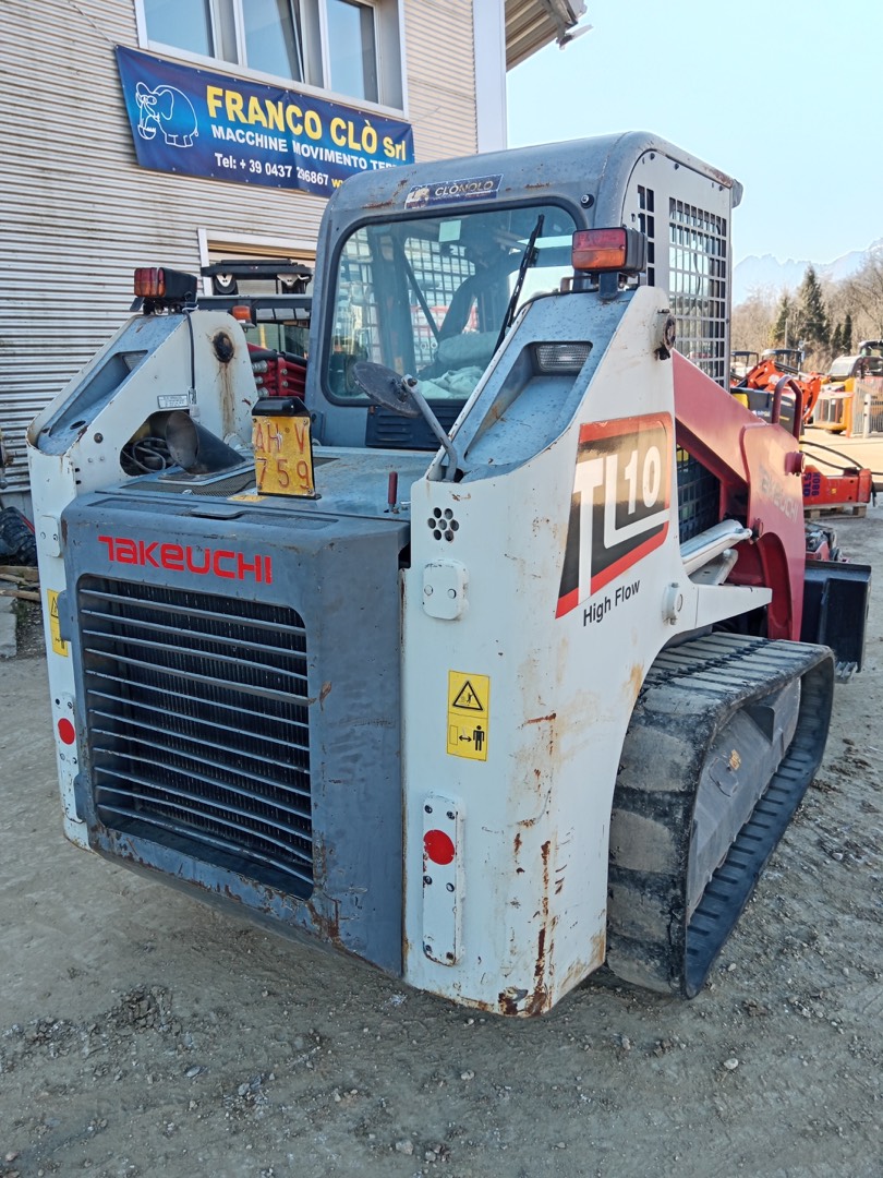 Pala compatta cingolata TAKEUCHI TL10V2 - Franco Clò Macchine Movimento Terra