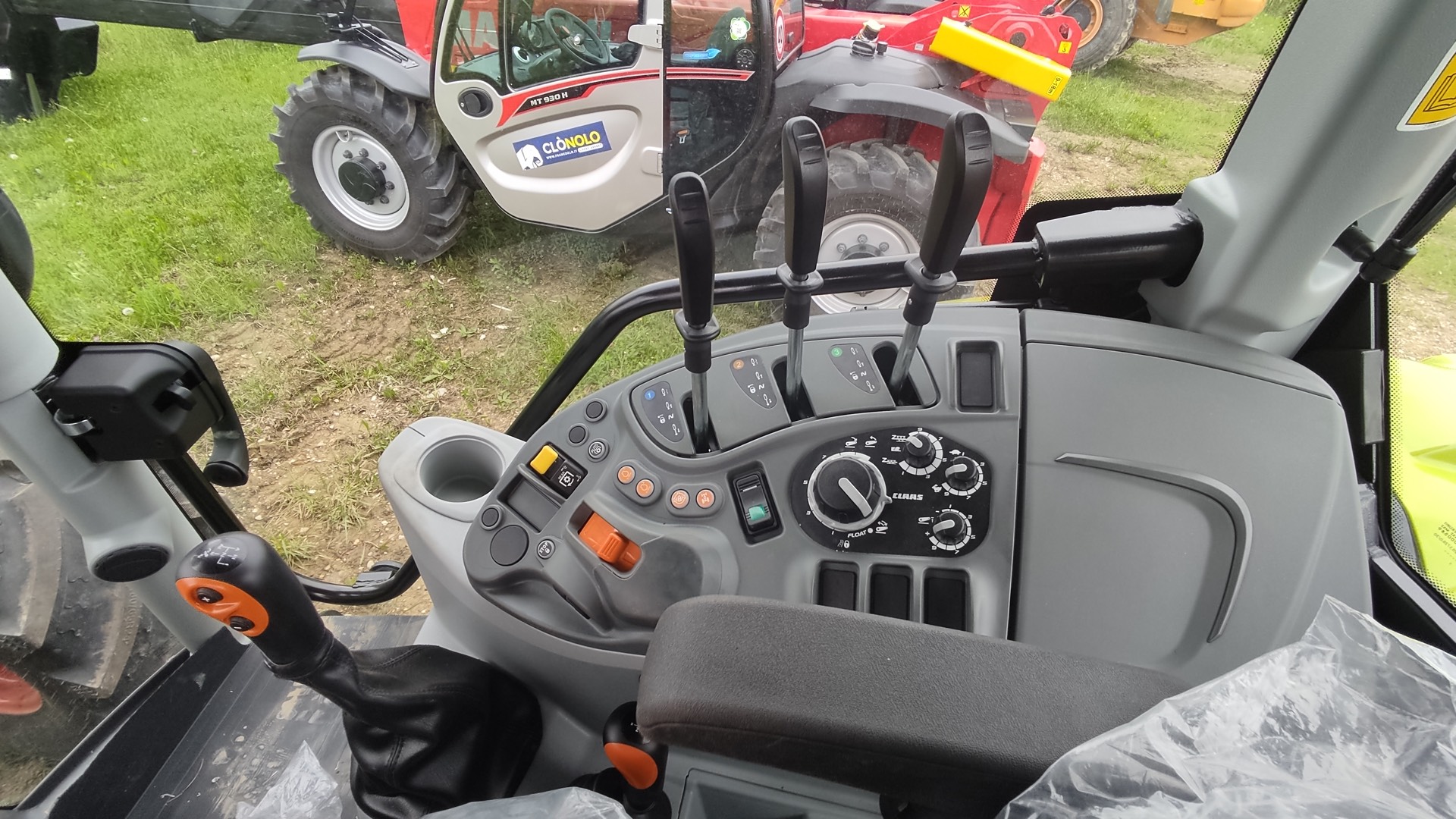 Trattore CLAAS ATOS 350 - Franco Clò Macchine Movimento Terra