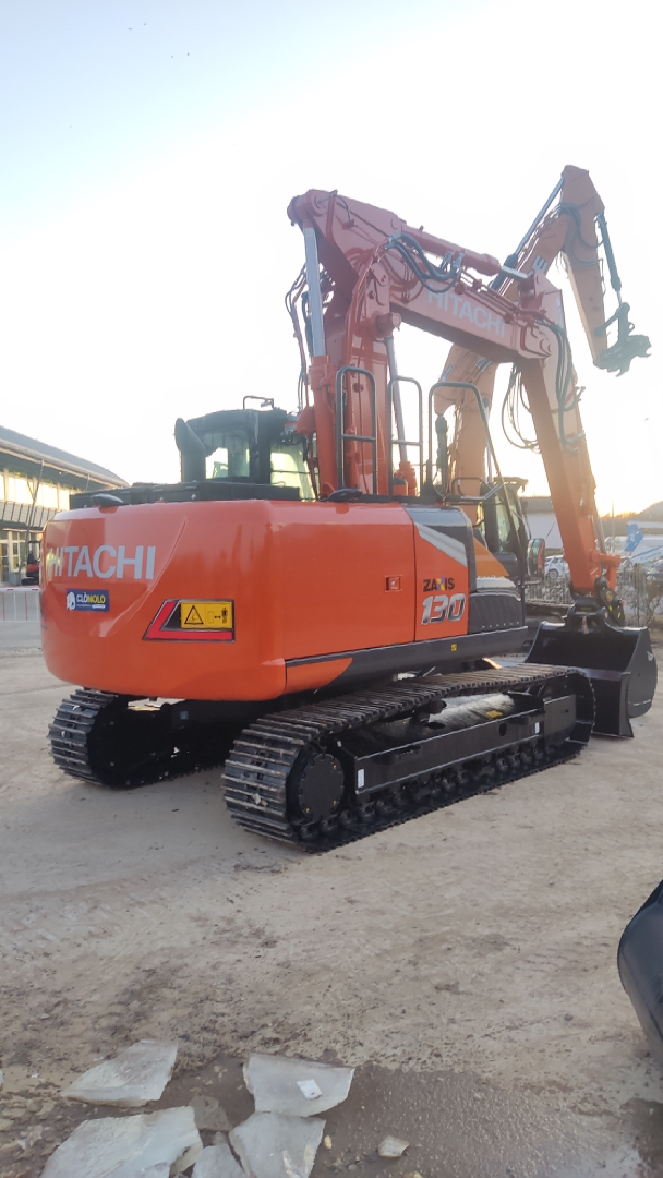 Escavatore cingolato HITACHI ZX 130LCN.7/2P - Franco Clò Macchine Movimento Terra