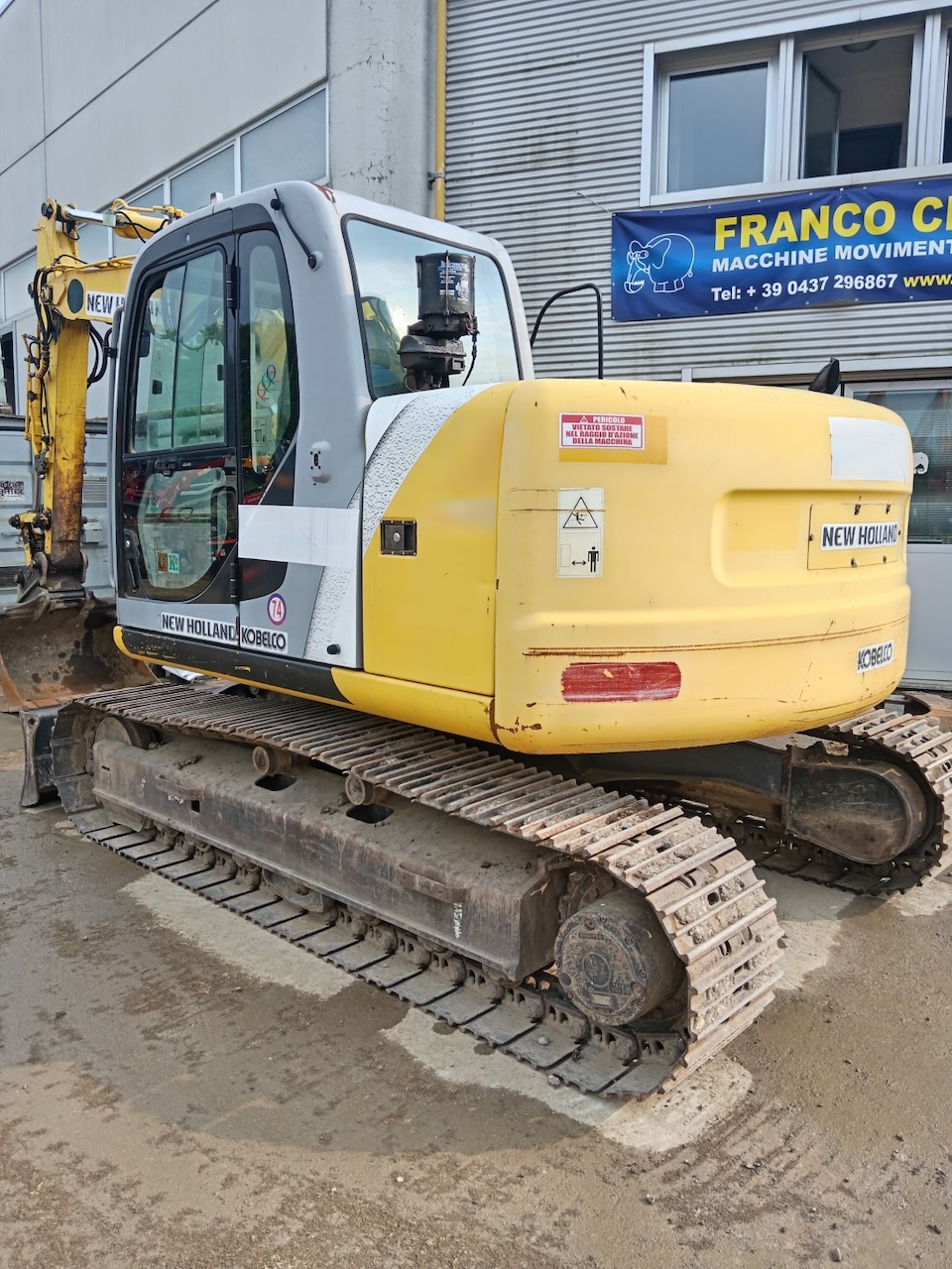 Escavatore Cingolato NEW HOLLAND E 145 2P - Franco Clò Macchine Movimento Terra