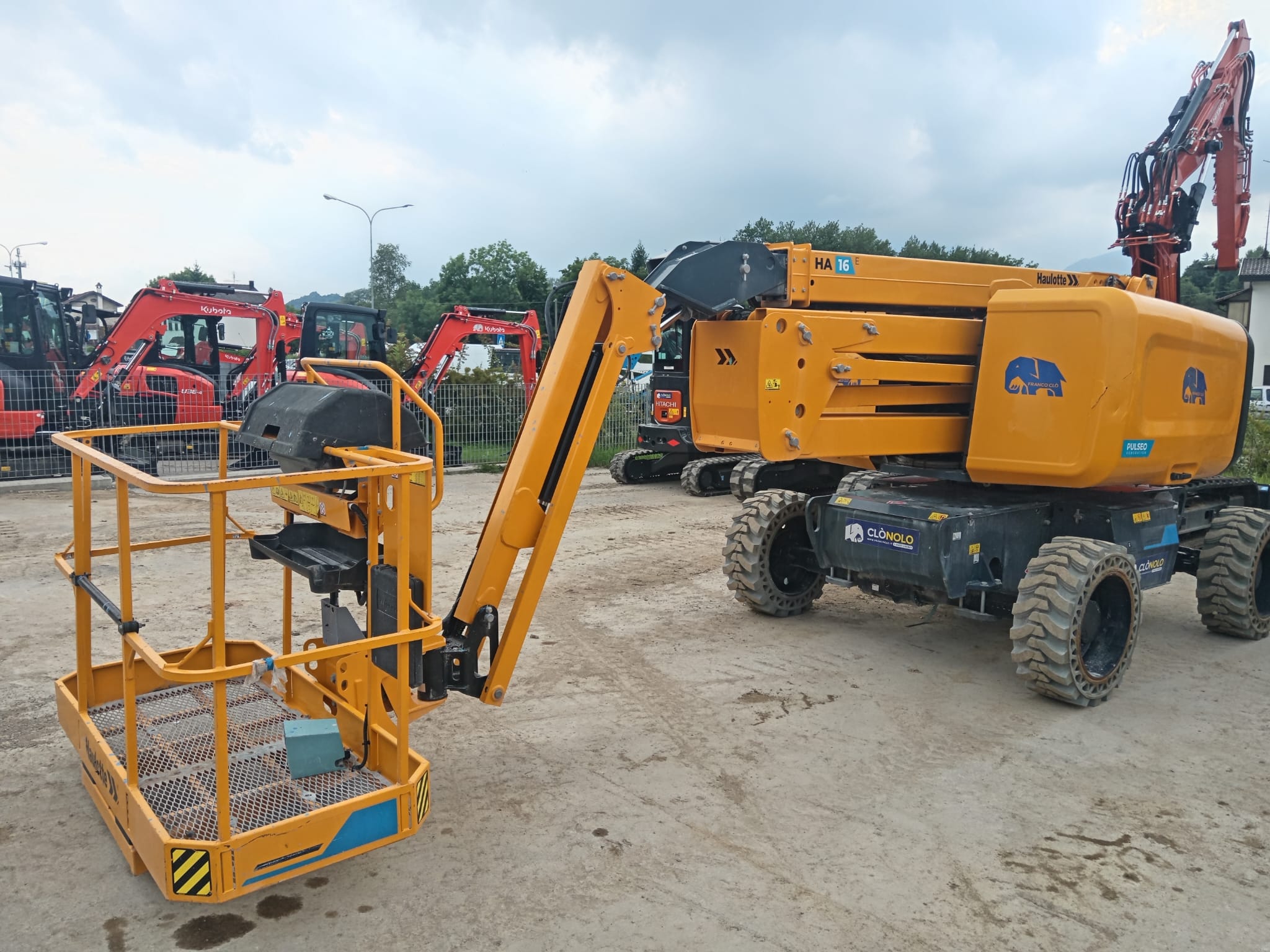 Piattaforma Aerea HAULOTTE HA16E - Franco Clò Macchine Movimento Terra