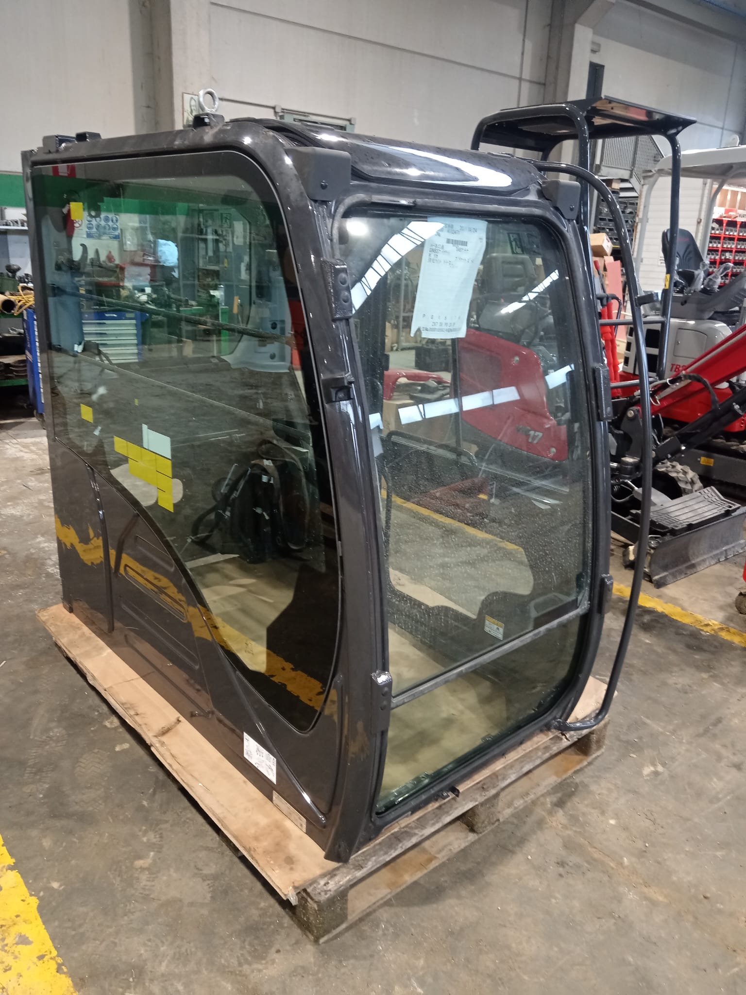 Cabina per HITACHI ZX 180.7 - Franco Clò Macchine Movimento Terra