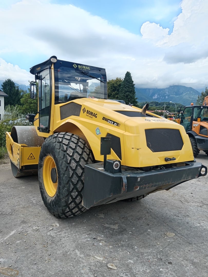 Rullo compattatore BOMAG BW 213 D-5 - Franco Clò Macchine Movimento Terra