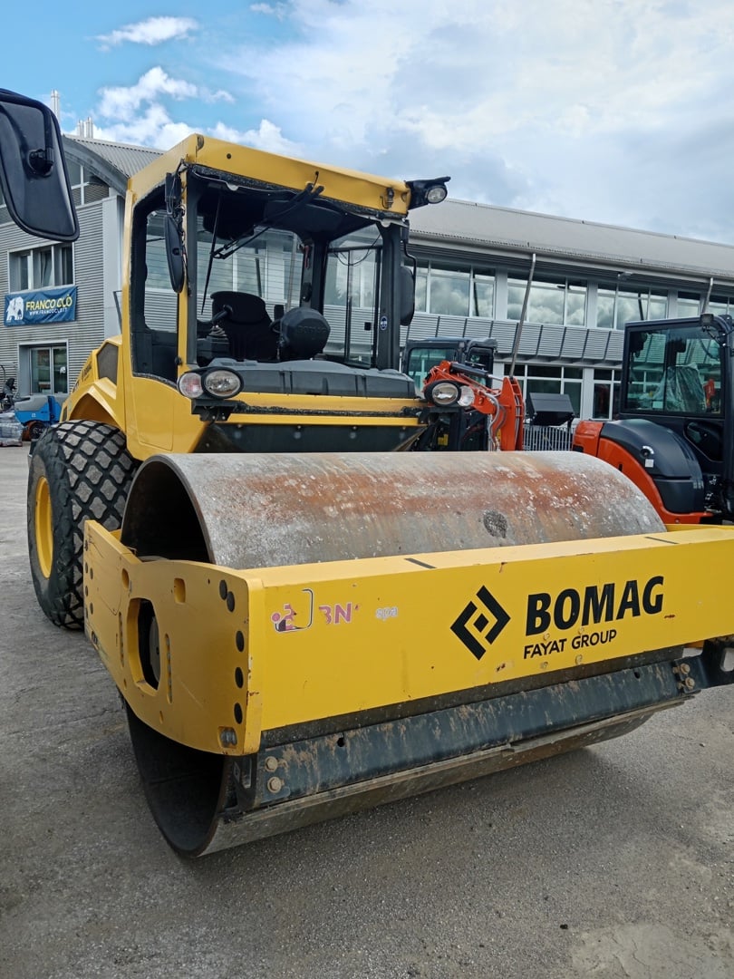 Rullo compattatore BOMAG BW 213 D-5 - Franco Clò Macchine Movimento Terra